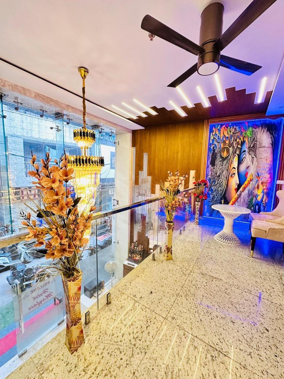 Hotel Mayfair Just A Minute Away From New Delhi Railway Station And Connaught Place Exterior foto