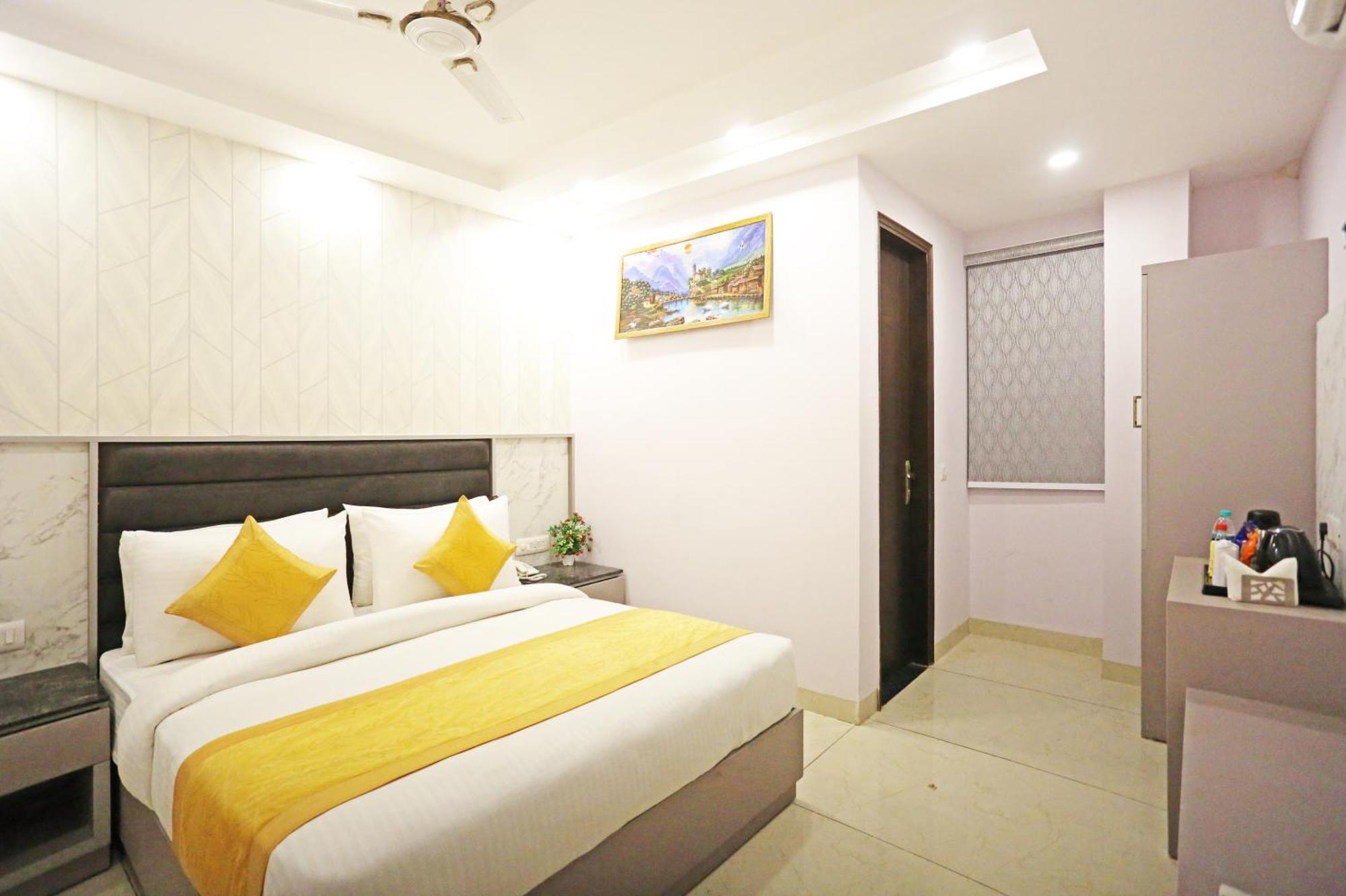 Hotel Mayfair Just A Minute Away From New Delhi Railway Station And Connaught Place Exterior foto