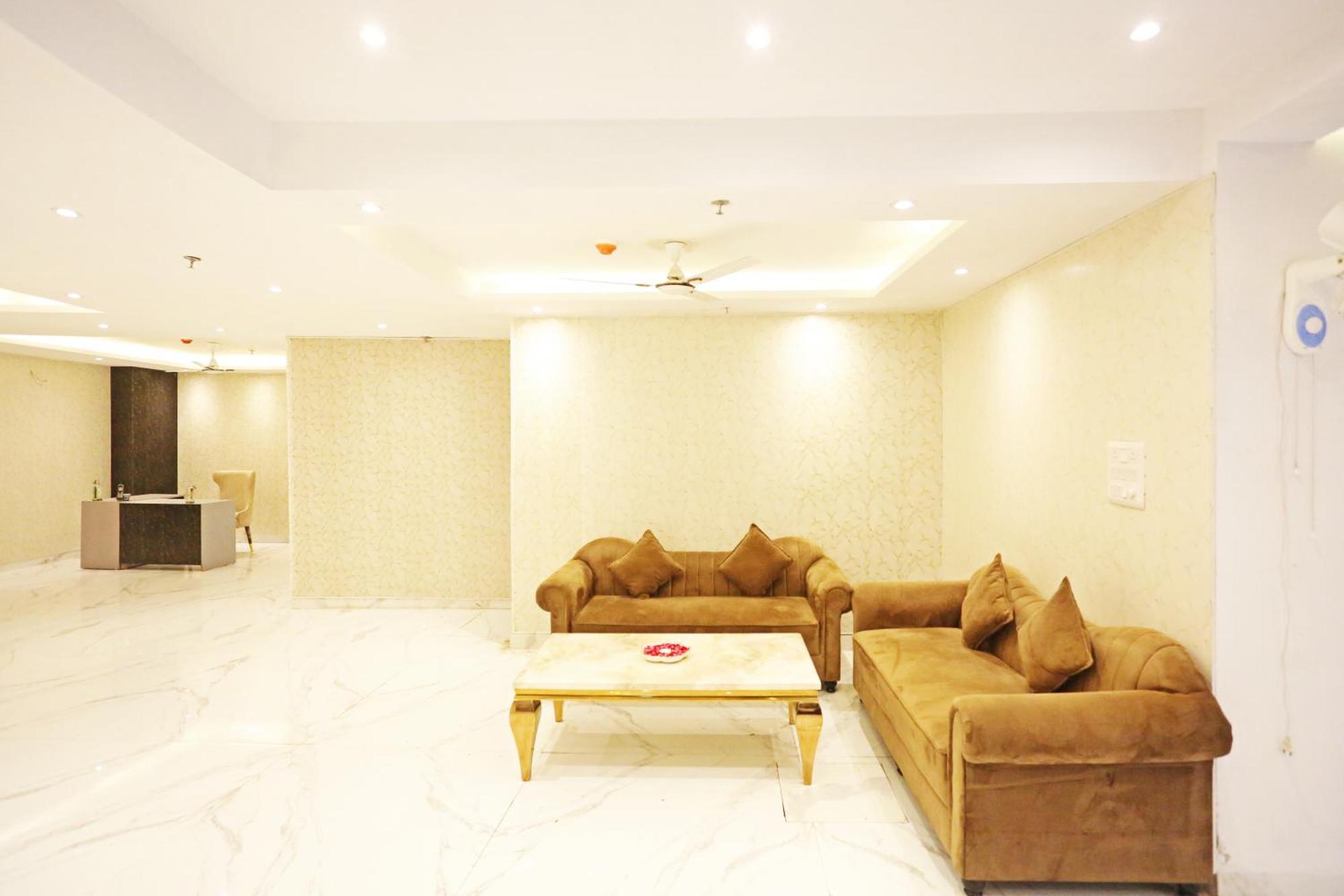 Hotel Mayfair Just A Minute Away From New Delhi Railway Station And Connaught Place Exterior foto