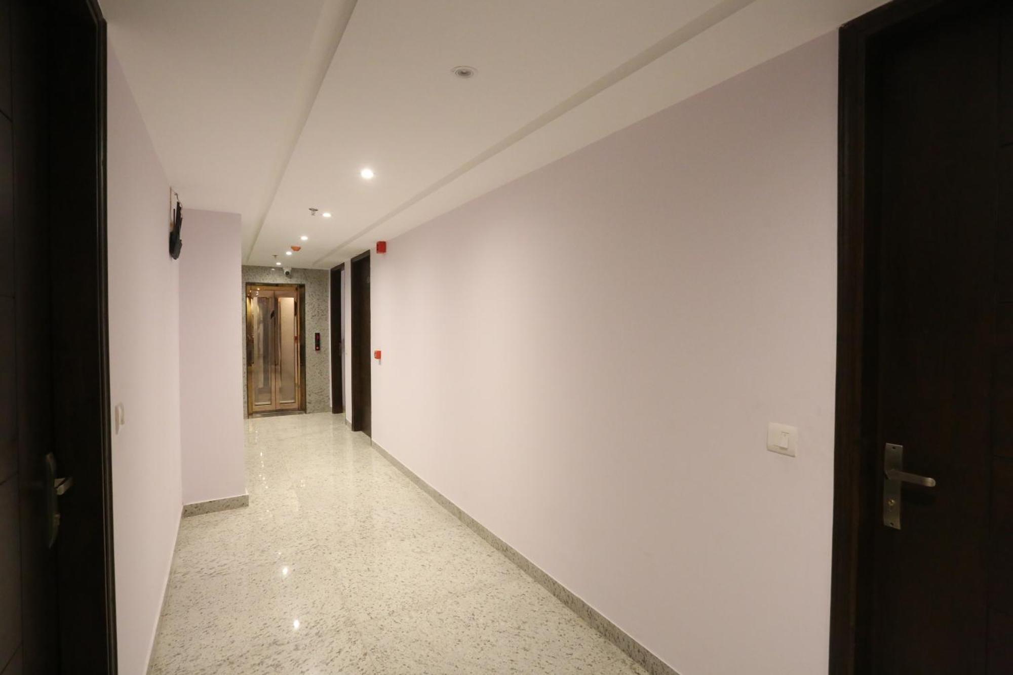 Hotel Mayfair Just A Minute Away From New Delhi Railway Station And Connaught Place Exterior foto